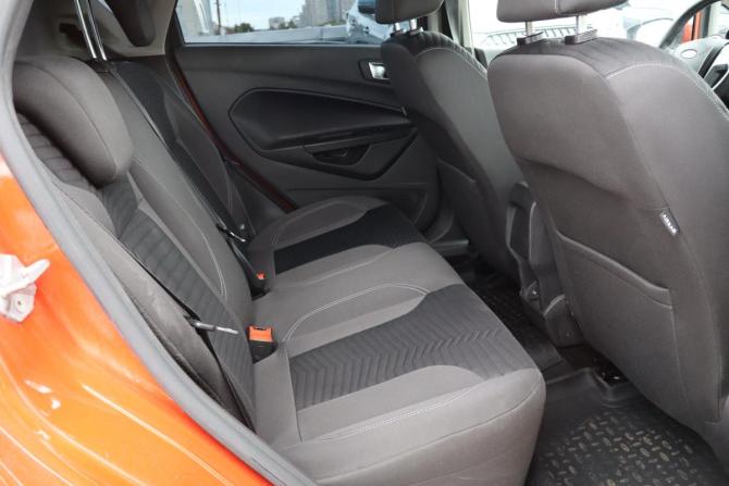 Ford Fiesta Mk6 Рестайлинг с пробегом 2015 года, цена 649 000 рублей, 189000 км, хэтчбек, Автокод Объявления