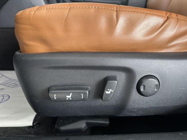 Toyota Camry VII (XV50) Рестайлинг с пробегом 2016 года, цена 2 150 000 рублей, 209563 км, седан, Автокод Объявления