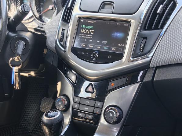 Chevrolet Cruze I Рестайлинг с пробегом 2013 года, цена 689 000 рублей, 170000 км, хэтчбек, Автокод Объявления