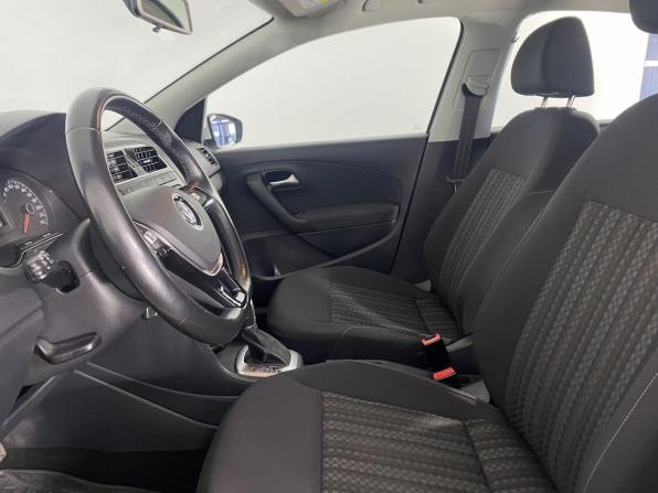 Volkswagen Polo V Рестайлинг с пробегом 2020 года, цена 1 350 000 рублей, 129781 км, седан, Автокод Объявления