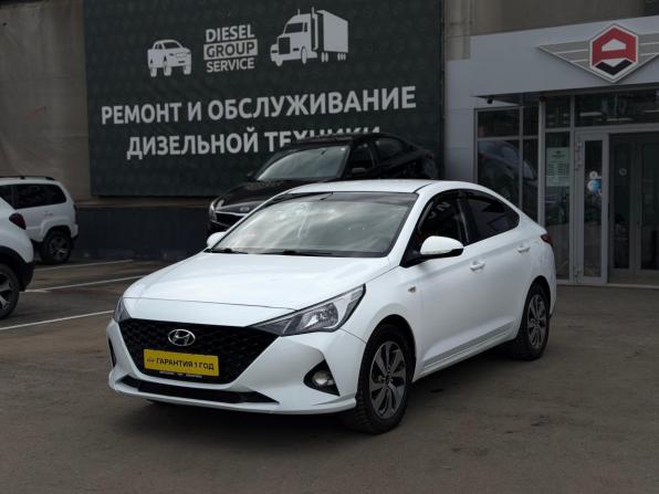 Hyundai Solaris II Рестайлинг с пробегом 2021 года, цена 1 670 000 рублей, 62644 км, седан, Автокод Объявления