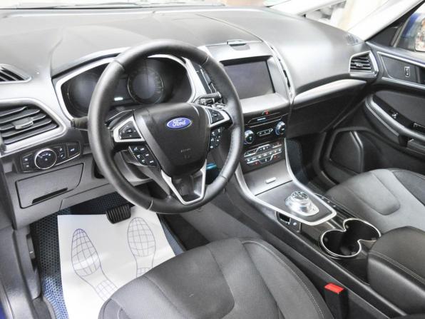 Ford S-MAX II с пробегом 2018 года, цена 1 599 000 рублей, 185229 км, минивэн, Автокод Объявления
