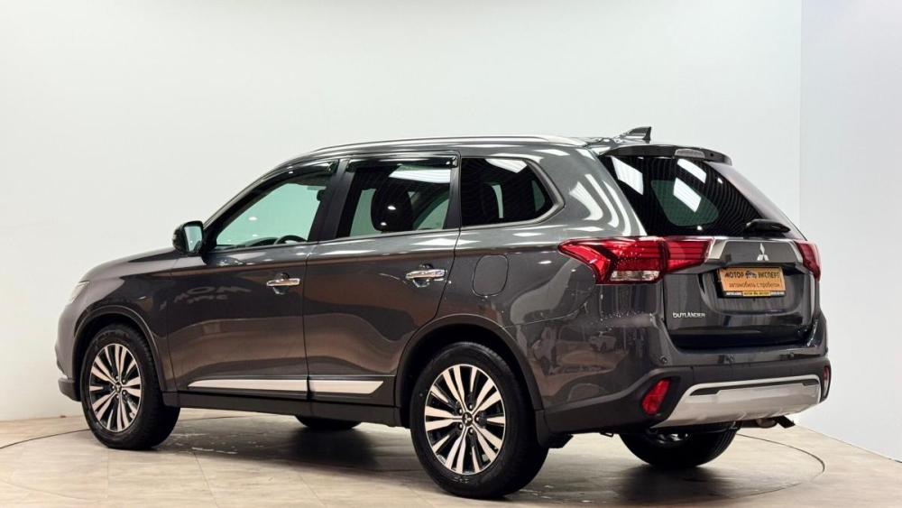 Mitsubishi Outlander III Рестайлинг 3 Киров  - изображение 3