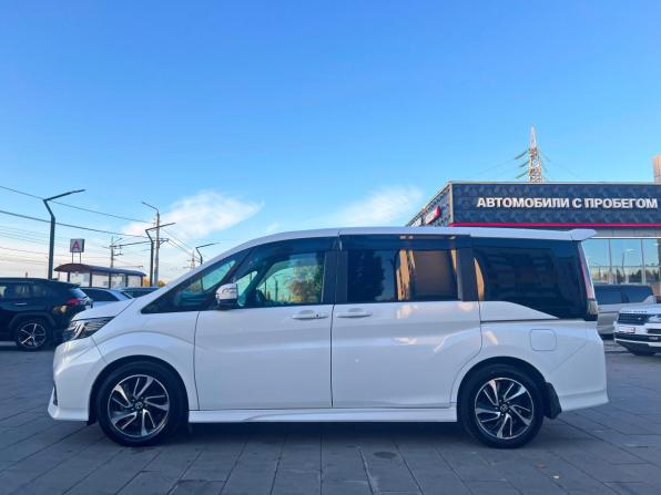 Honda Stepwgn V Рестайлинг с пробегом 2020 года, цена 2 509 200 рублей, 80780 км, минивэн, Автокод Объявления