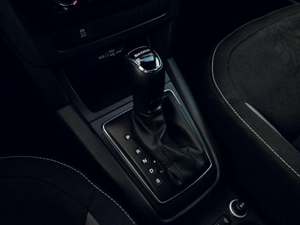 Skoda Yeti I Рестайлинг с пробегом 2017 года, цена 1 499 000 рублей, 109804 км, внедорожник, Автокод Объявления