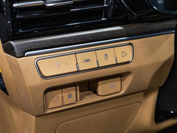 Kia Mohave I Рестайлинг 2 с пробегом 2019 года, цена 3 599 700 рублей, 155197 км, внедорожник, Автокод Объявления