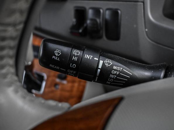 Toyota ISis I Рестайлинг с пробегом 2010 года, цена 1 269 000 рублей, 116487 км, компактвэн, Автокод Объявления