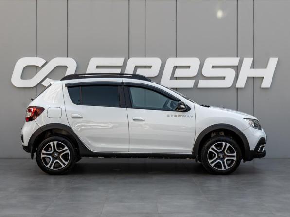 Renault Sandero II Рестайлинг с пробегом 2019 года, цена 1 239 000 рублей, 123905 км, хэтчбек, Автокод Объявления