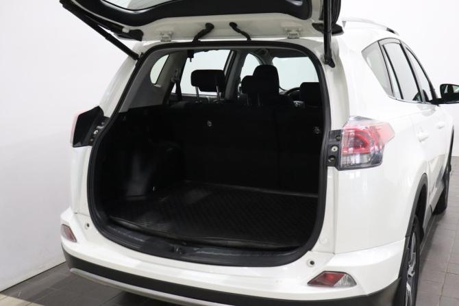 Toyota RAV4 IV (XA40) Рестайлинг с пробегом 2017 года, цена 2 092 000 рублей, 187704 км, внедорожник, Автокод Объявления