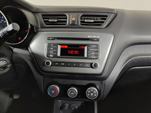 Kia Rio III Рестайлинг с пробегом 2016 года, цена 910 000 рублей, 164720 км, седан, Автокод Объявления