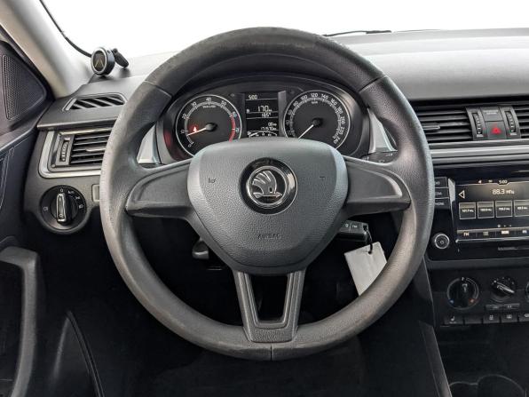 Skoda Rapid I Рестайлинг с пробегом 2019 года, цена 900 000 рублей, 171570 км, лифтбек, Автокод Объявления