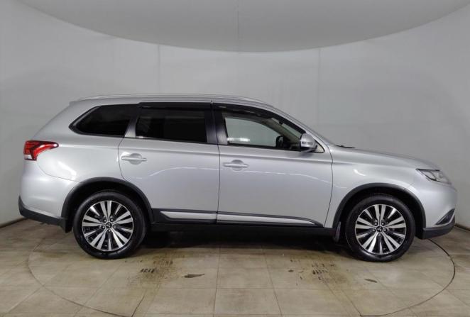 Mitsubishi Outlander III Рестайлинг 2 с пробегом 2018 года, цена 1 870 000 рублей, 235730 км, внедорожник, Автокод Объявления