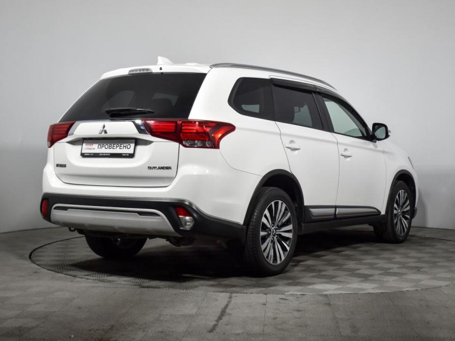 Mitsubishi Outlander III Рестайлинг 3 Санкт-Петербург  - изображение 5