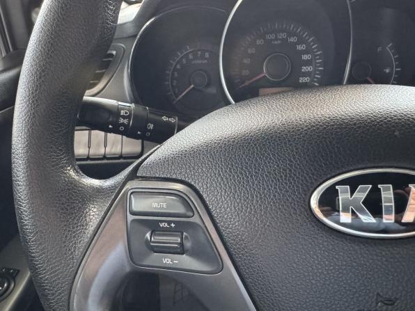 Kia Rio III Рестайлинг с пробегом 2016 года, цена 930 000 рублей, 138825 км, хэтчбек, Автокод Объявления