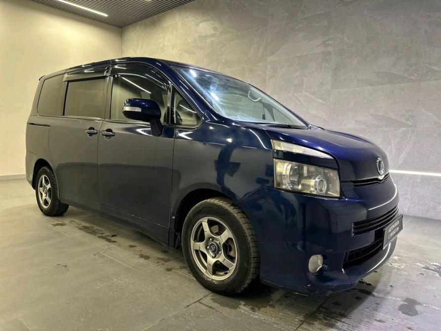 Toyota Voxy II (R70) Новосибирск  - изображение 3