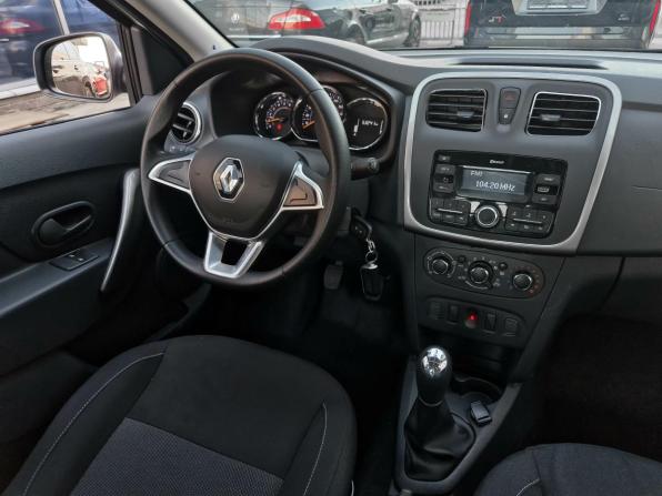 Renault Logan II Рестайлинг с пробегом 2019 года, цена 1 349 000 рублей, 53241 км, седан, Автокод Объявления