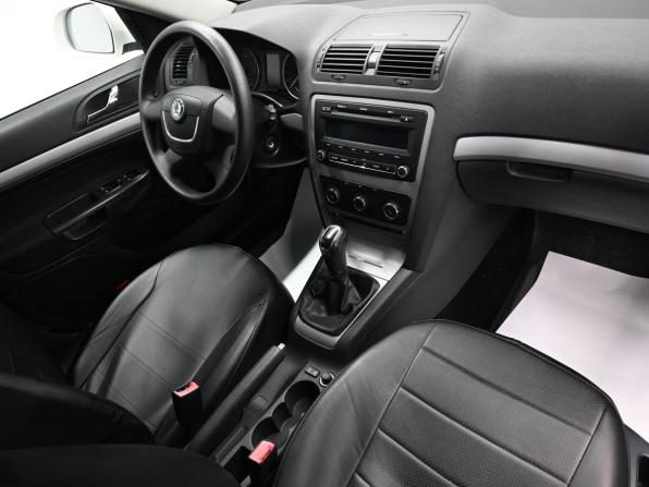 Skoda Octavia II (A5) Рестайлинг с пробегом 2013 года, цена 1 095 000 рублей, 137814 км, лифтбек, Автокод Объявления
