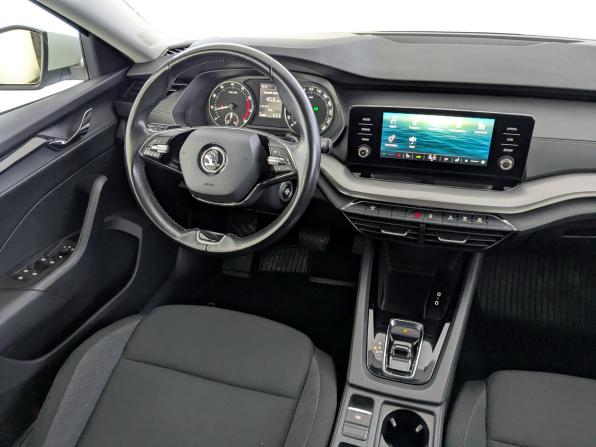 Skoda Octavia IV (A8) с пробегом 2021 года, цена 2 400 000 рублей, 69993 км, лифтбек, Автокод Объявления