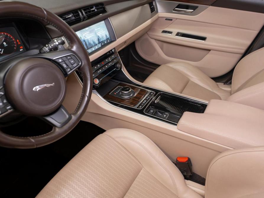 Jaguar XF II Москва  - изображение 13