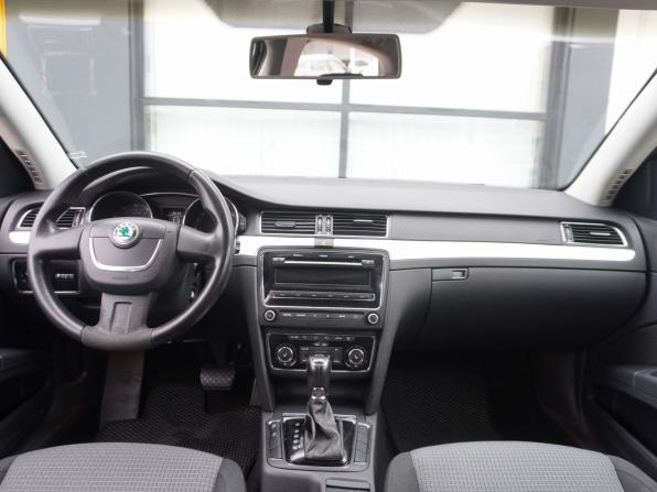 Skoda Superb II Рестайлинг с пробегом 2013 года, цена 970 000 рублей, 174914 км, лифтбек, Автокод Объявления