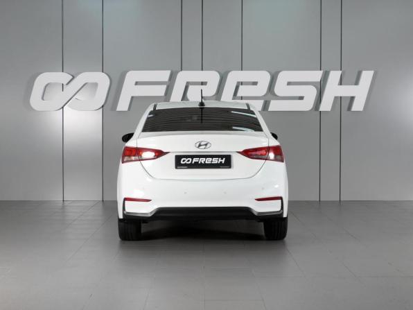 Hyundai Solaris II с пробегом 2019 года, цена 1 299 000 рублей, 174064 км, седан, Автокод Объявления