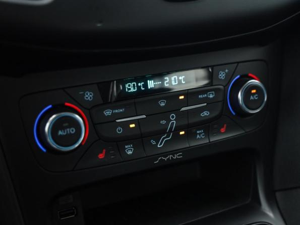 Ford Focus III Рестайлинг с пробегом 2018 года, цена 1 239 000 рублей, 62033 км, седан, Автокод Объявления