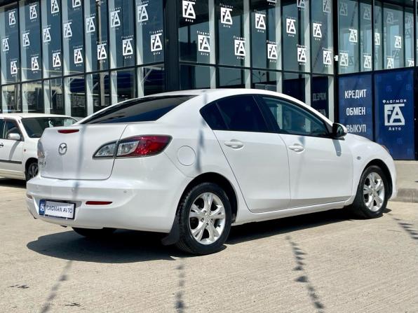 Mazda 3 II (BL) Рестайлинг с пробегом 2012 года, цена 799 000 рублей, 196000 км, седан, Автокод Объявления