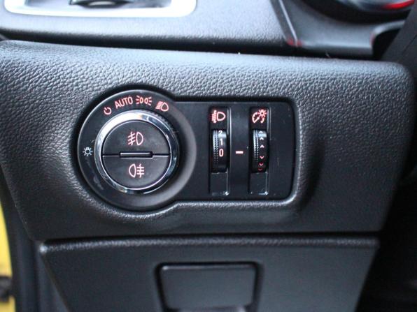 Opel Astra J Рестайлинг с пробегом 2012 года, цена 856 000 рублей, 154995 км, хэтчбек, Автокод Объявления