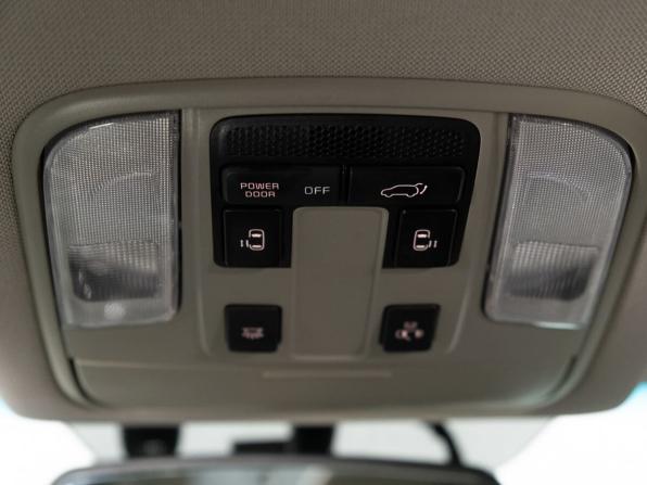Kia Carnival III с пробегом 2019 года, цена 2 721 000 рублей, 148200 км, минивэн, Автокод Объявления