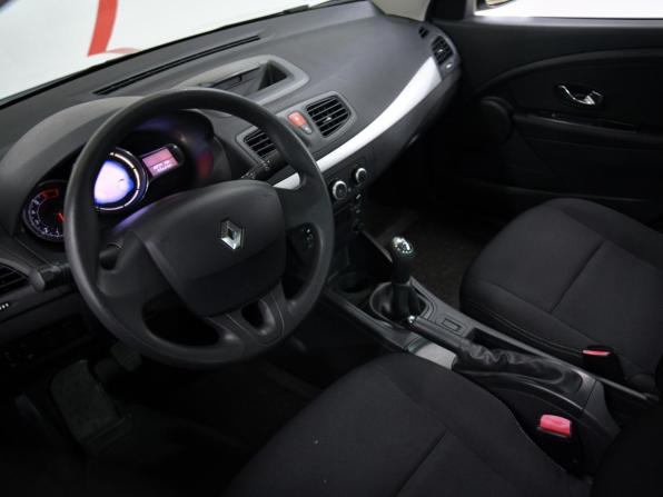 Renault Fluence I Рестайлинг с пробегом 2014 года, цена 930 000 рублей, 60778 км, седан, Автокод Объявления