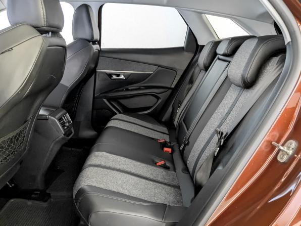 Peugeot 3008 II с пробегом 2017 года, цена 1 650 000 рублей, 100354 км, внедорожник, Автокод Объявления