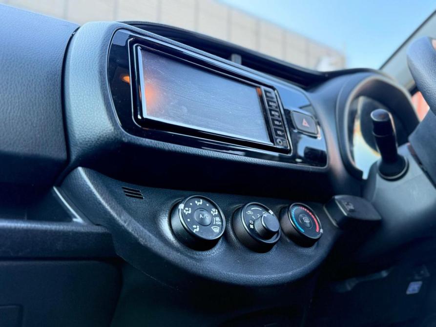 Toyota Vitz III (XP130) Рестайлинг 2 Омск  - изображение 20