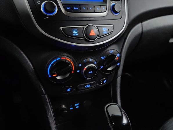 Hyundai Solaris I Рестайлинг с пробегом 2015 года, цена 1 029 000 рублей, 91432 км, седан, Автокод Объявления