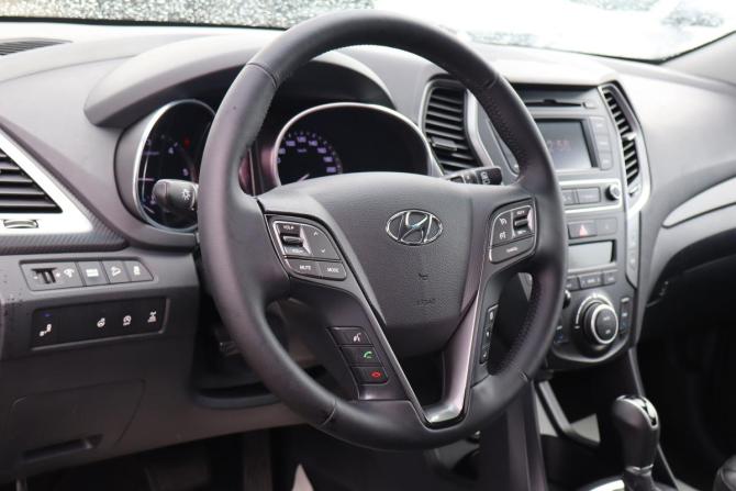Hyundai Santa Fe III Рестайлинг с пробегом 2017 года, цена 1 799 000 рублей, 200000 км, внедорожник, Автокод Объявления
