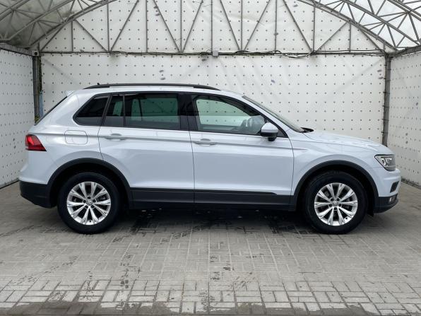 Volkswagen Tiguan II с пробегом 2018 года, цена 2 730 000 рублей, 28147 км, внедорожник, Автокод Объявления