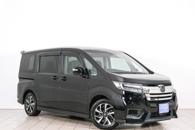 Honda Stepwgn V Рестайлинг с пробегом 2019 года, цена 2 499 000 рублей, 56111 км, минивэн, Автокод Объявления