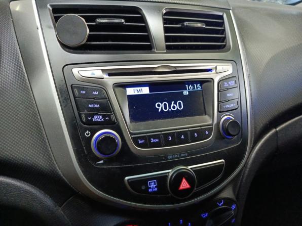 Hyundai Solaris I Рестайлинг с пробегом 2016 года, цена 869 000 рублей, 168741 км, седан, Автокод Объявления