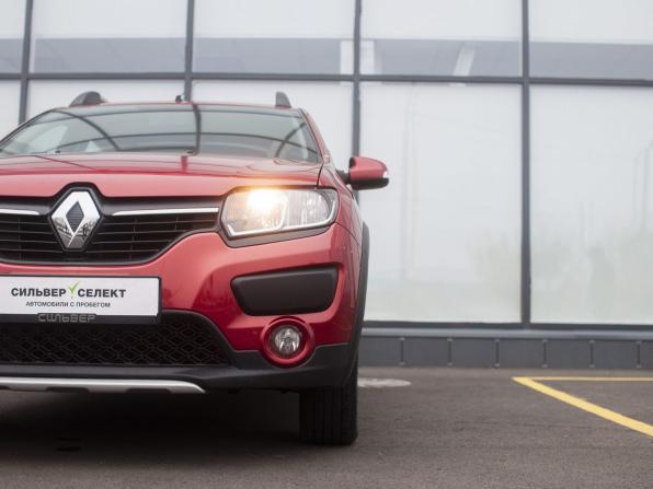 Renault Sandero II с пробегом 2018 года, цена 1 000 000 рублей, 93172 км, хэтчбек, Автокод Объявления