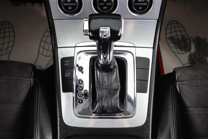 Volkswagen Passat B6 с пробегом 2009 года, цена 929 000 рублей, 260000 км, седан, Автокод Объявления
