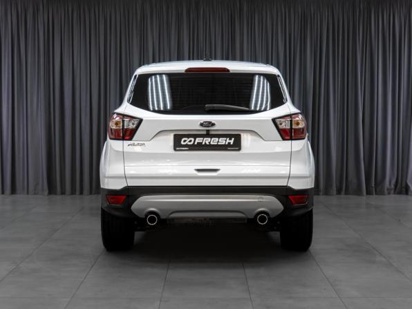 Ford Kuga II Рестайлинг с пробегом 2018 года, цена 1 699 000 рублей, 183036 км, внедорожник, Автокод Объявления