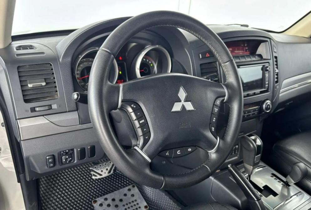 Mitsubishi Pajero IV Рестайлинг 2 Киров  - изображение 18