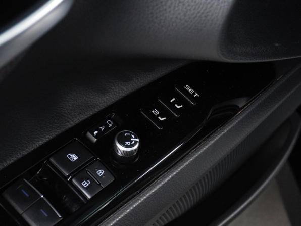 Toyota Camry VIII (XV70) Рестайлинг с пробегом 2023 года, цена 3 589 000 рублей, 25117 км, седан, Автокод Объявления
