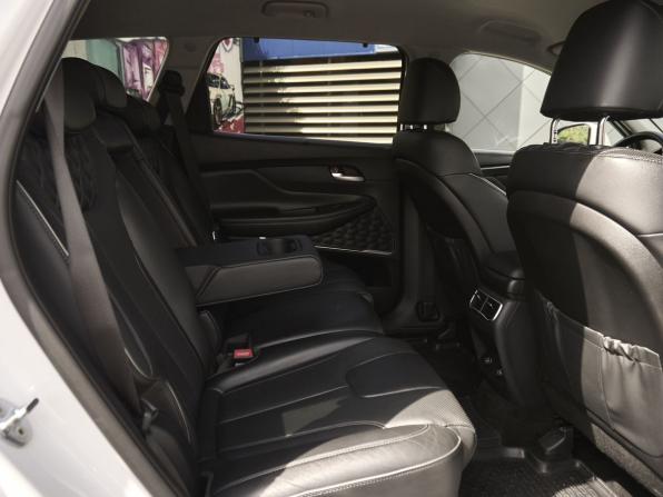 Hyundai Santa Fe IV Рестайлинг с пробегом 2021 года, цена 3 724 000 рублей, 73700 км, внедорожник, Автокод Объявления