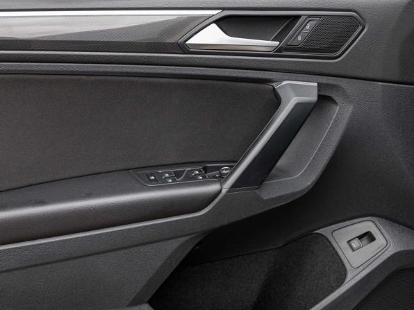 Volkswagen Tiguan II с пробегом 2018 года, цена 2 755 250 рублей, 97779 км, внедорожник, Автокод Объявления