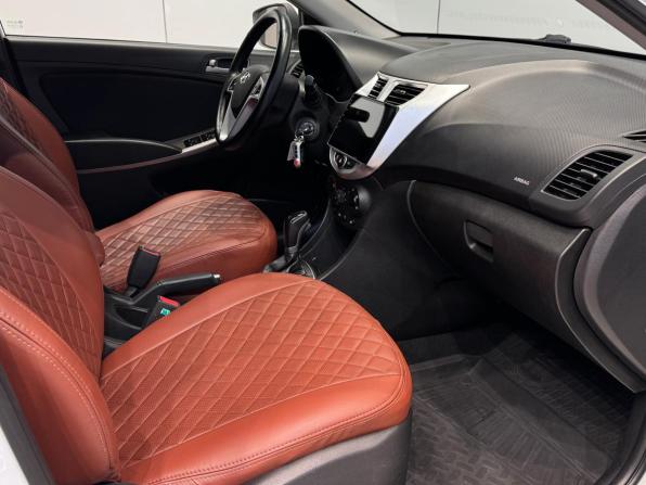 Hyundai Solaris I Рестайлинг с пробегом 2014 года, цена 999 000 рублей, 157606 км, седан, Автокод Объявления