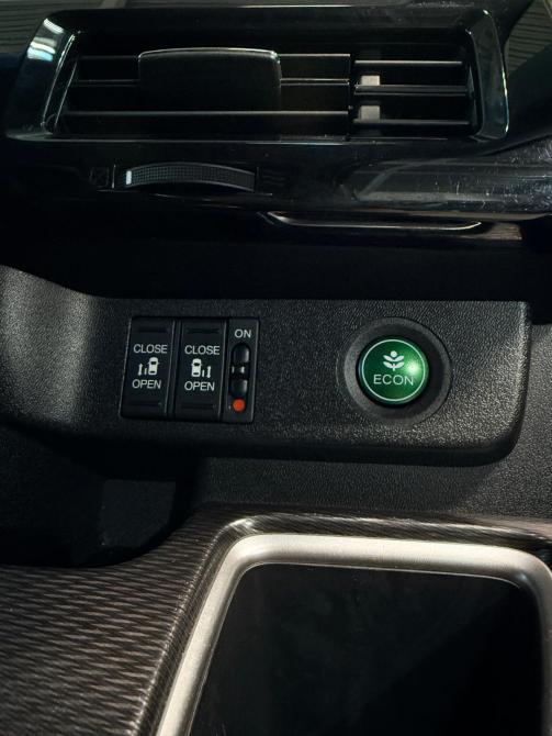 Honda Stepwgn V Рестайлинг Челябинск  - изображение 15