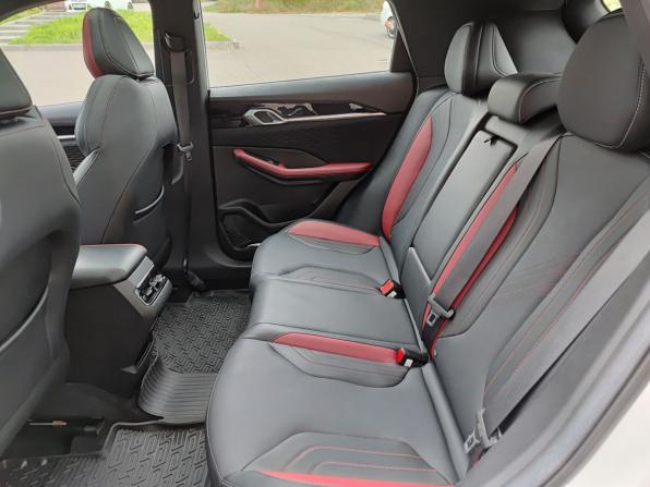 Geely Coolray I Рестайлинг с пробегом 2024 года, цена 2 040 000 рублей, 60456 км, внедорожник, Автокод Объявления