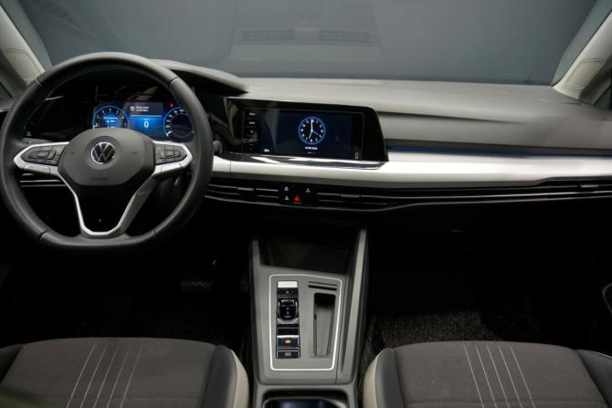 Volkswagen Golf VIII с пробегом 2022 года, цена 2 455 000 рублей, 61561 км, хэтчбек, Автокод Объявления
