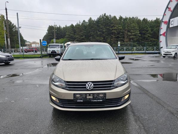 Volkswagen Polo V Рестайлинг с пробегом 2017 года, цена 1 344 995 рублей, 51380 км, седан, Автокод Объявления