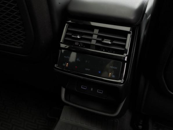Geely Monjaro I с пробегом 2024 года, цена 3 348 000 рублей, 61328 км, внедорожник, Автокод Объявления